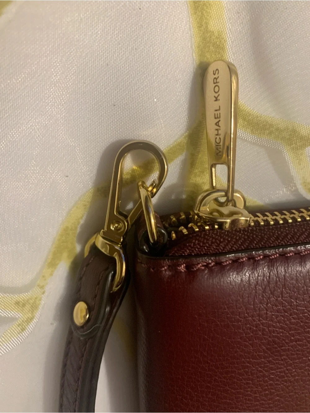 NWOT Michael Kors Leather Zip Wristlet with Gold Plate, Holds Cell Phone